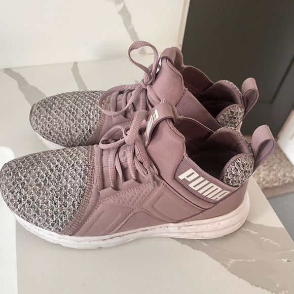 New balance , ladies, running shoe, memory foam, only used a few times x - Picture 3 of 4